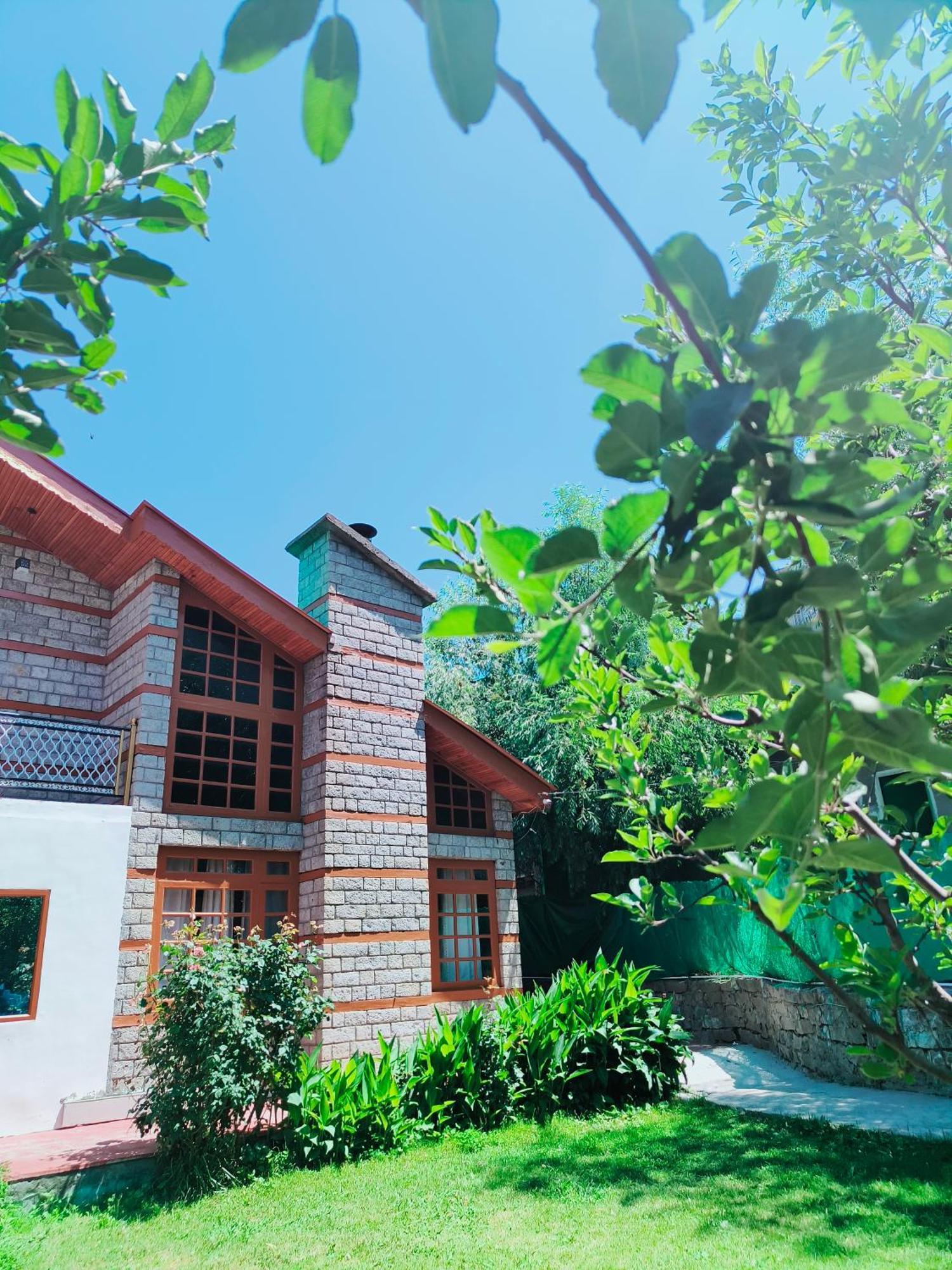 Melody Orchard Cottage Jagatsukh Exterior photo
