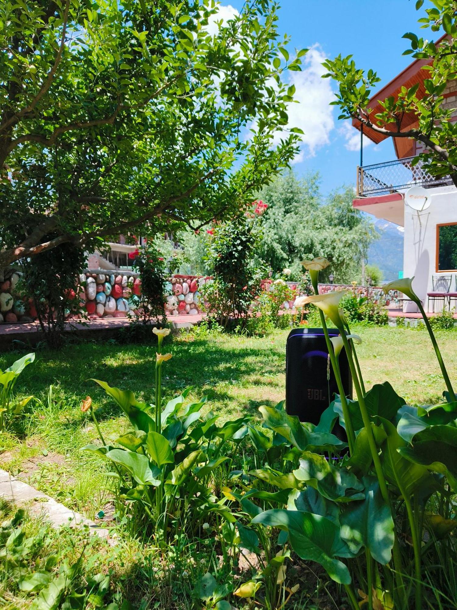Melody Orchard Cottage Jagatsukh Exterior photo